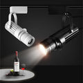 Luminaire — Projecteur sur rail LED avec mise au point réglable pour éclairage intérieur