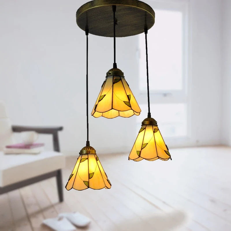 Lampe de table tiffany moderne trois niveaux éclairage dôme décoratif Lazare Détour en Verre - Reflets Délicats & Élégance Visuelle