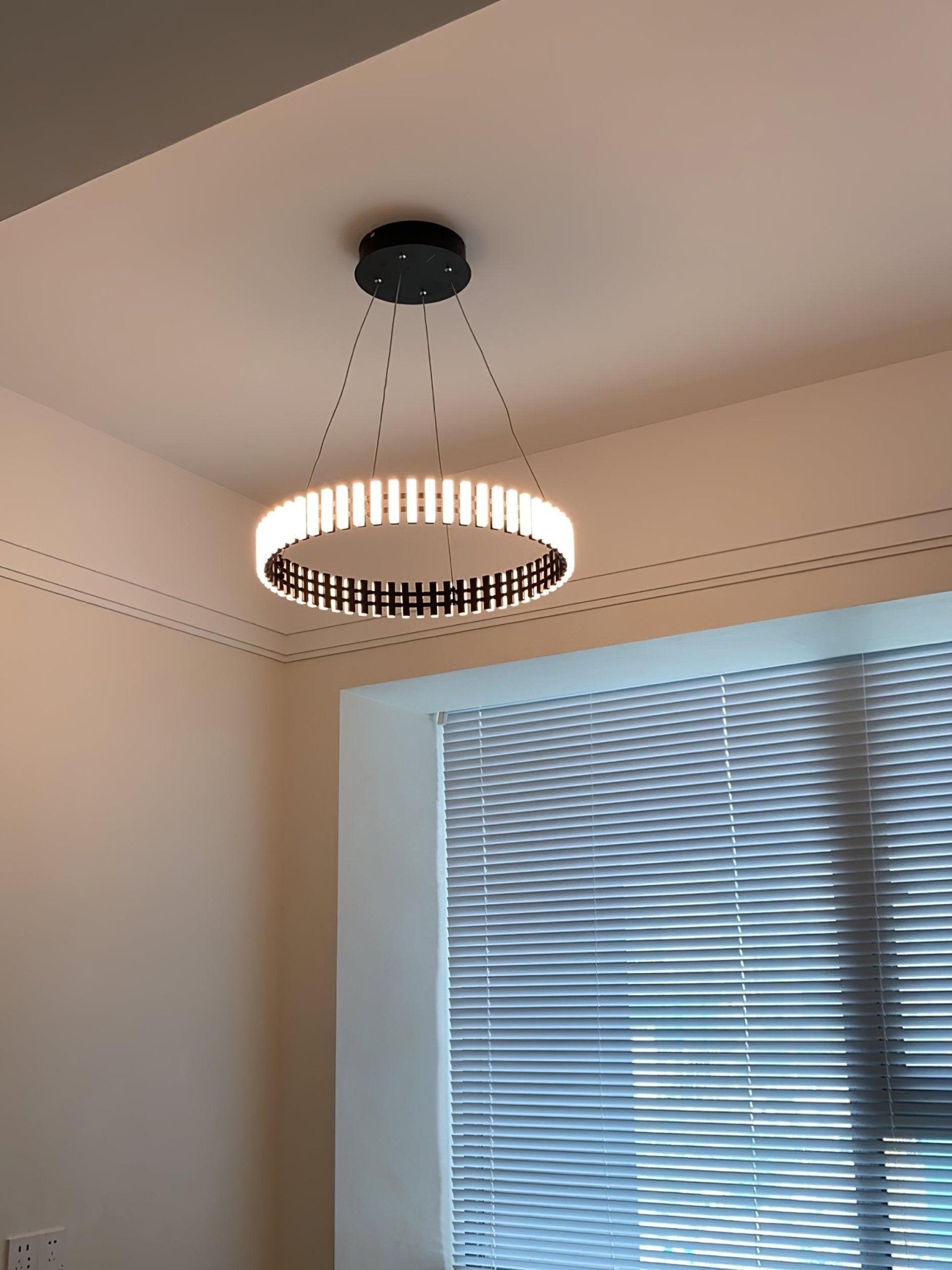 Rivo Lustre Moderne en Métal - Neutralighting