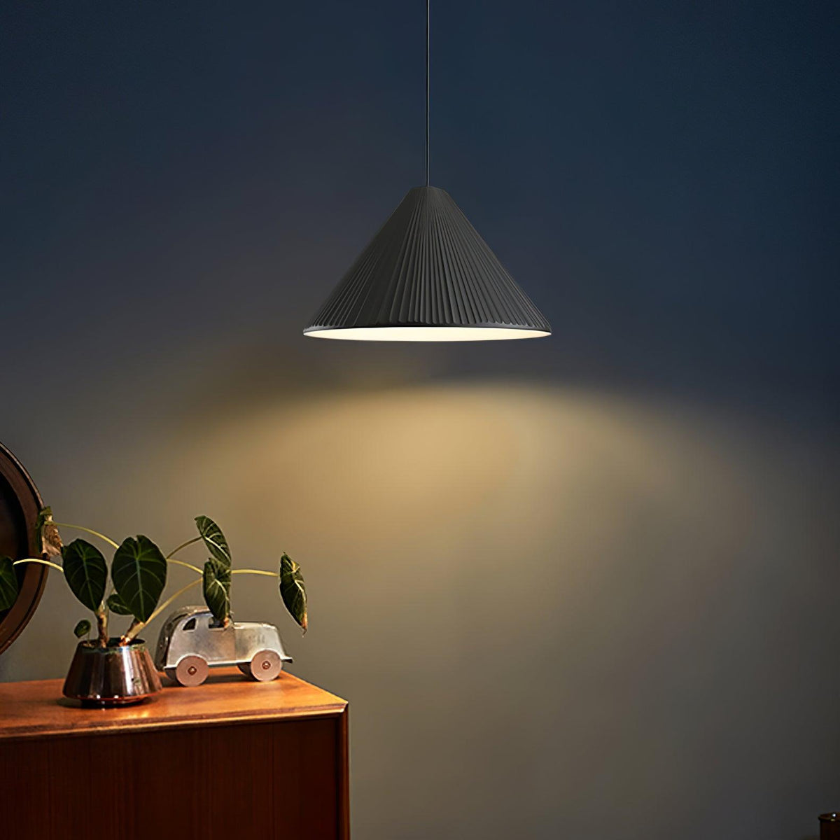 Cone Lampe Suspendue Minimaliste en Résine Chapeau - Neutralighting
