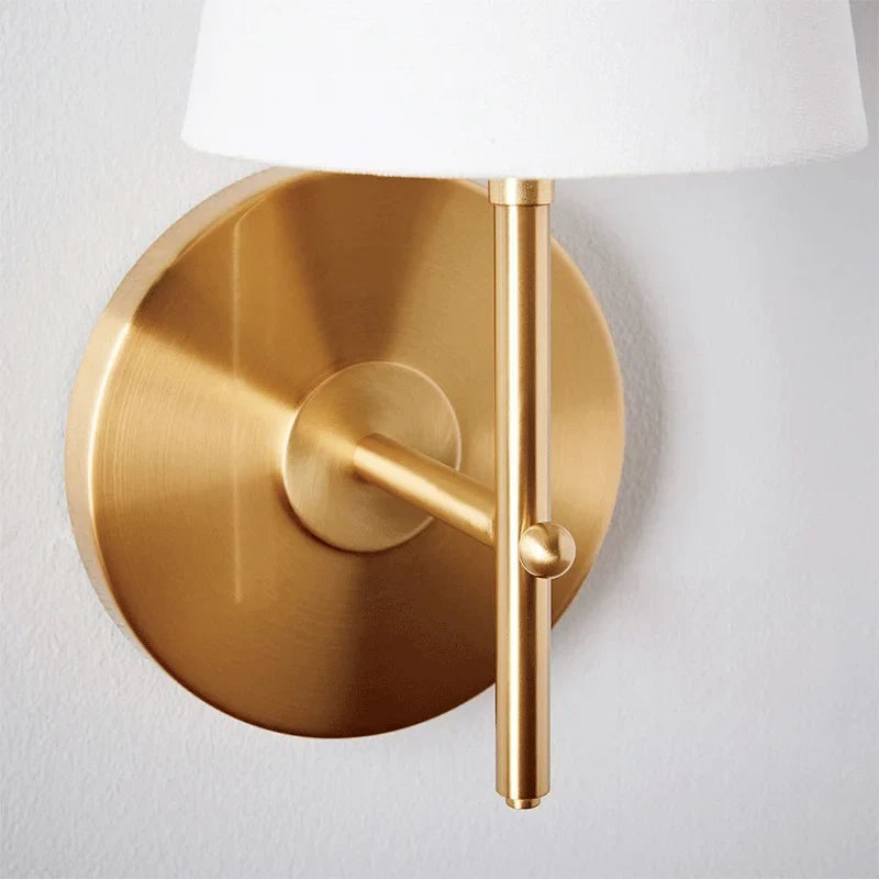 Applique d'intérieur design en tissu pour décoration élégante Eulalie Mirage - Matière Délicate & Présence Singulière