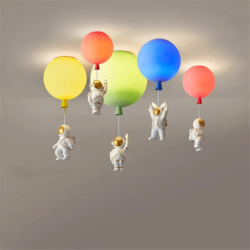 Plafonnier — LED nordique créatif astronaute ballon pour enfants