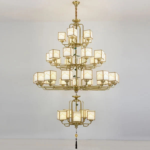 Lustre — Chinois classique doré design pour intérieur élégant
