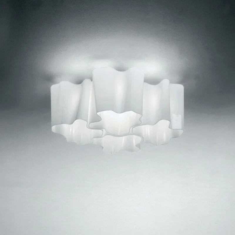 Plafonnier logico quadruple design moderne par michele de lucchi Sacha Arabesque en Verre - Une Présence de Verre Élégante