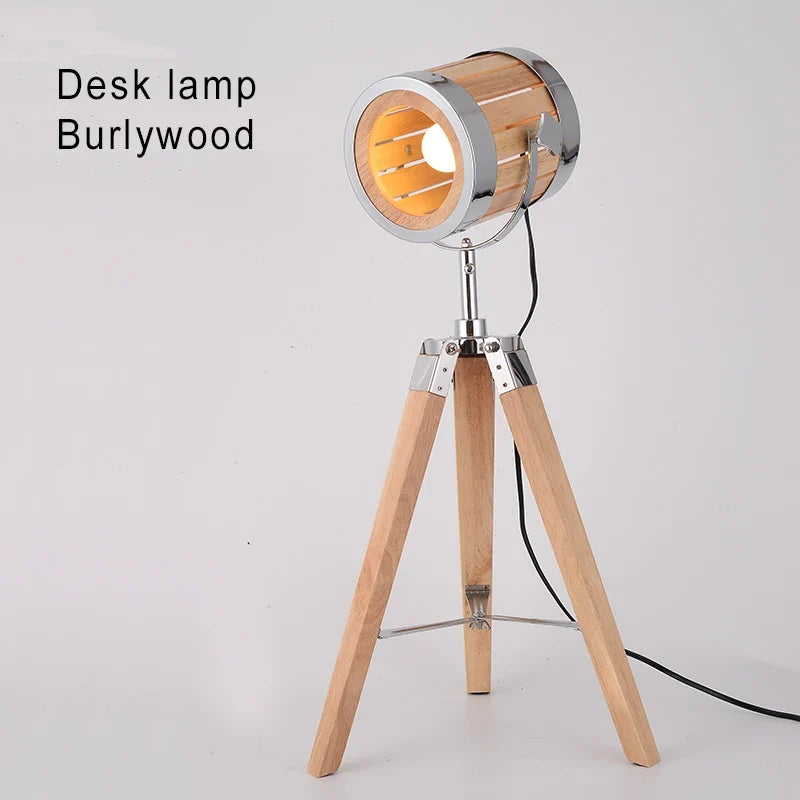 Lampadaire — Rétro en bois massif au style industriel