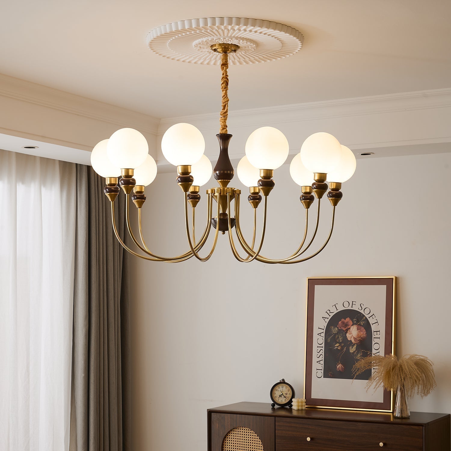 Lustra Chandelier Bras en Laiton Boules en Verre Dépoli - Neutralighting
