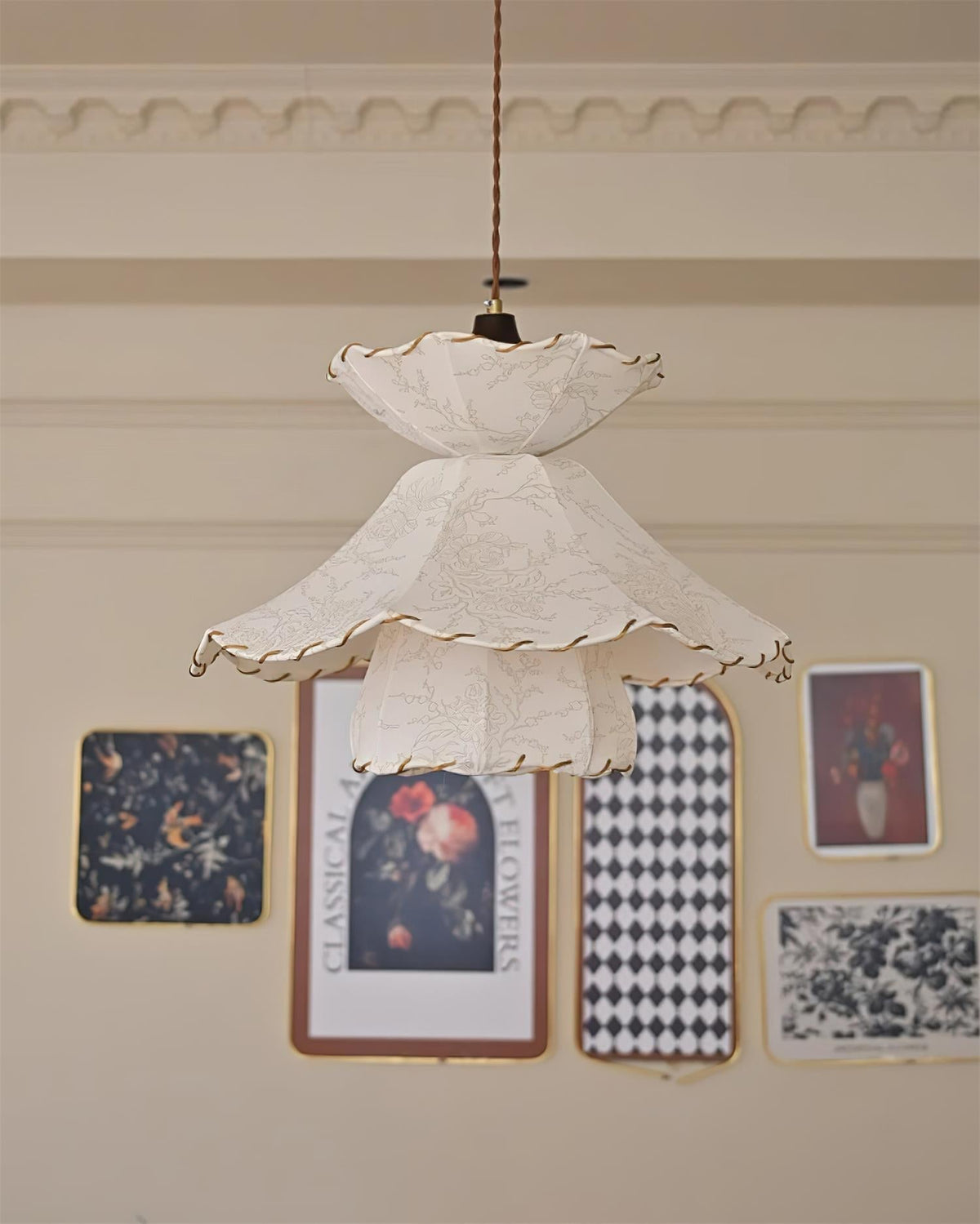 Lampe Suspension Abat-jour en Tissu Superposé à Bords Scallop Bois Minimaliste - Neutralighting