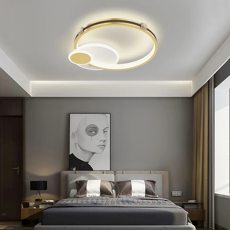 Plafonnier led design idéal pour tous les espaces intérieurs Maxence Clarté en Aluminium - Lignes Dessinées & Décor Raffiné