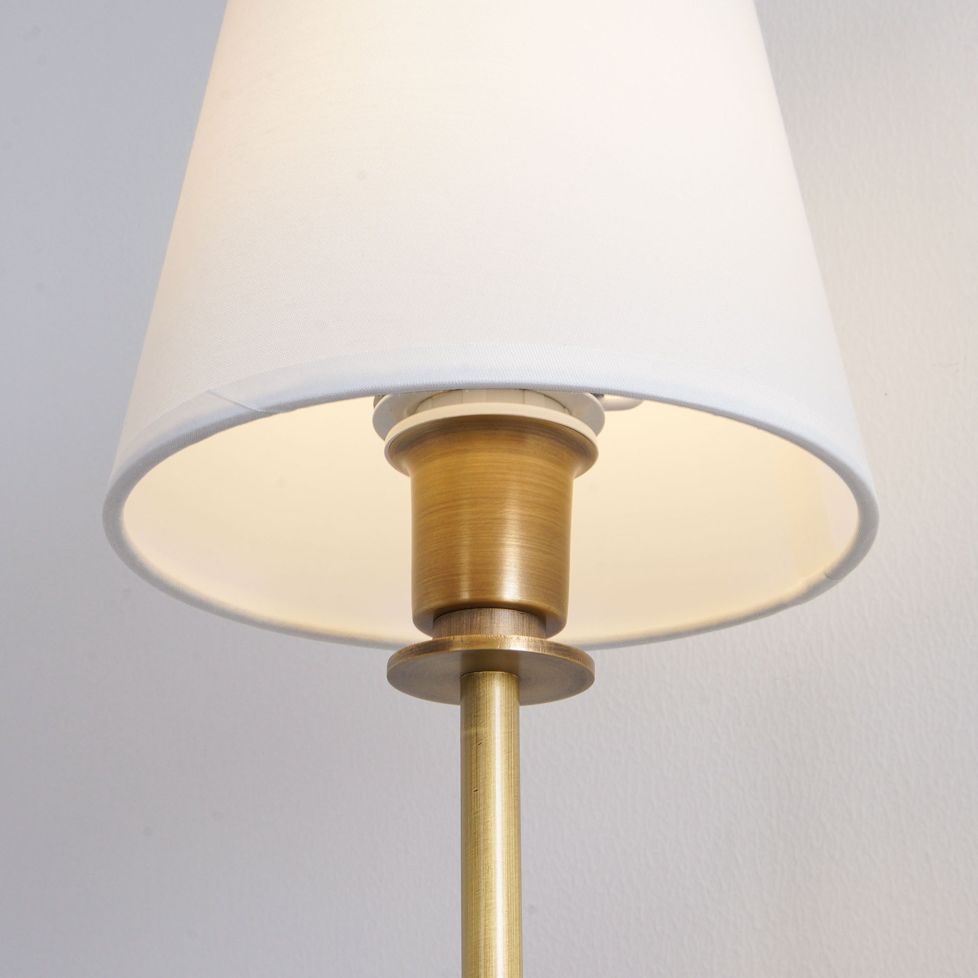 Esther Applique Murale en Tissu - Neutralighting