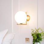 Joanna Applique Murale Moderne Minimaliste en Verre Soufflé Opale - Neutralighting