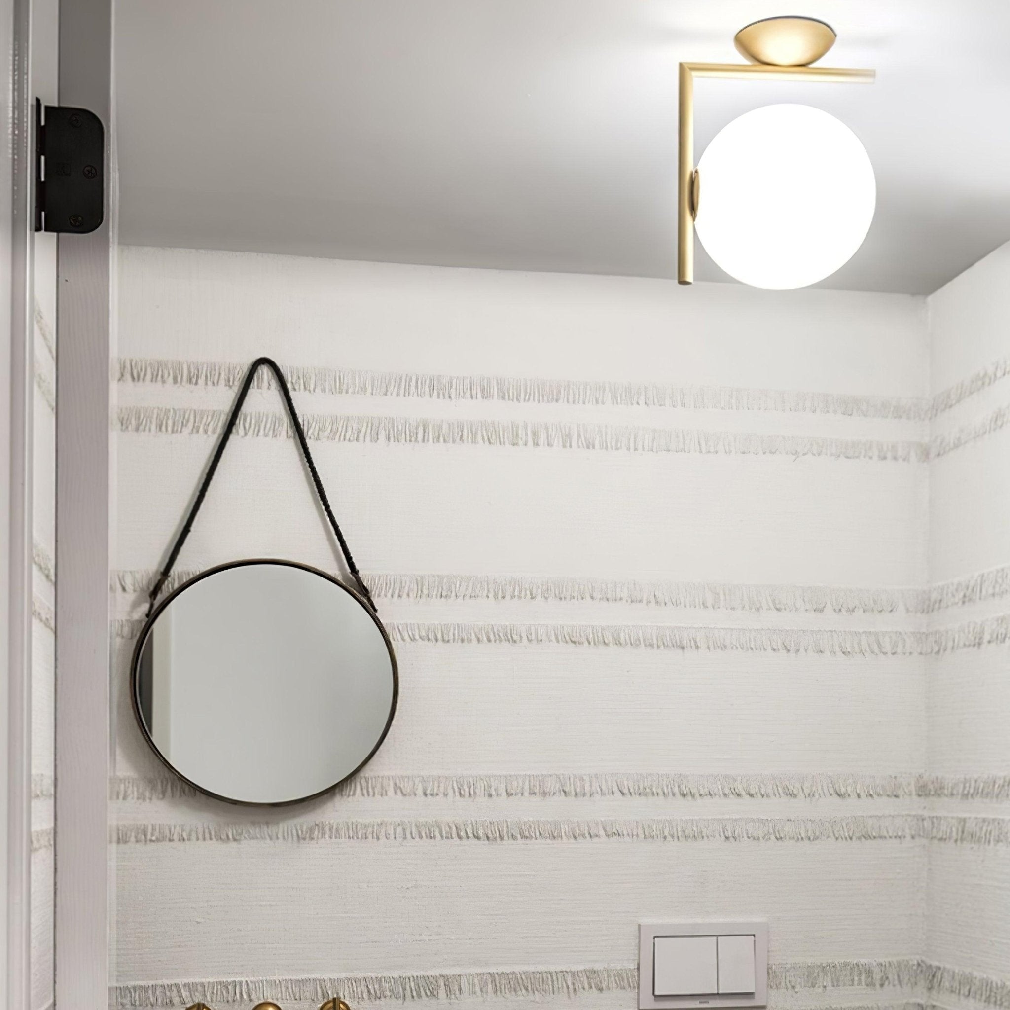 Joanna Applique Murale Moderne Minimaliste en Verre Soufflé Opale - Neutralighting