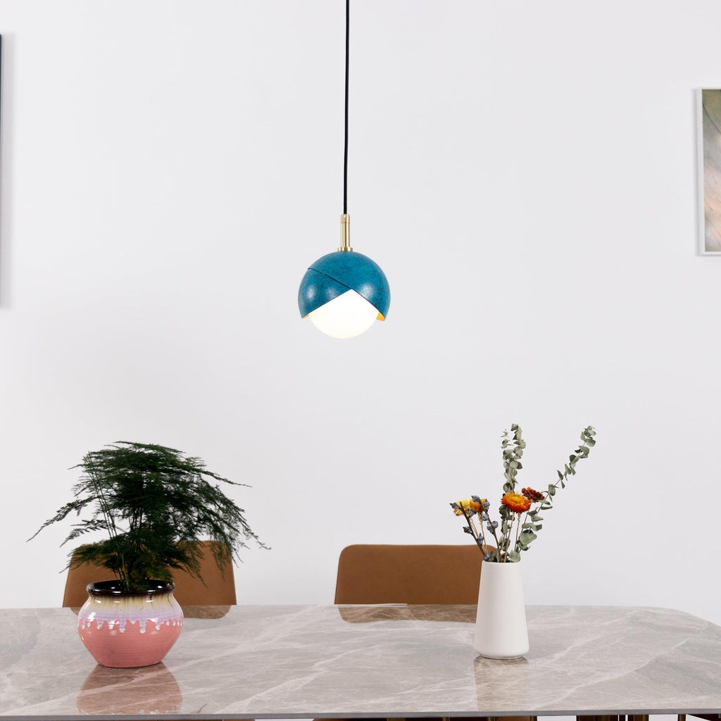 Solara Lampe Suspendue en Laiton Globe Opale Emboîté Moderne - Neutralighting