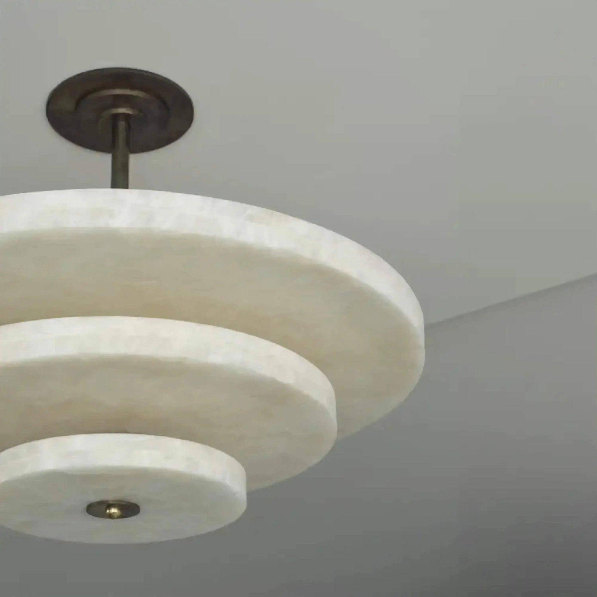 Liora Chandelier Suspension Minimaliste en Albâtre - Neutralighting