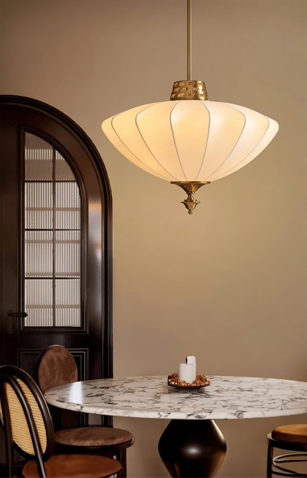 Ortalara Suspension Vintage Élégante en Soie Fleurie - Neutralighting