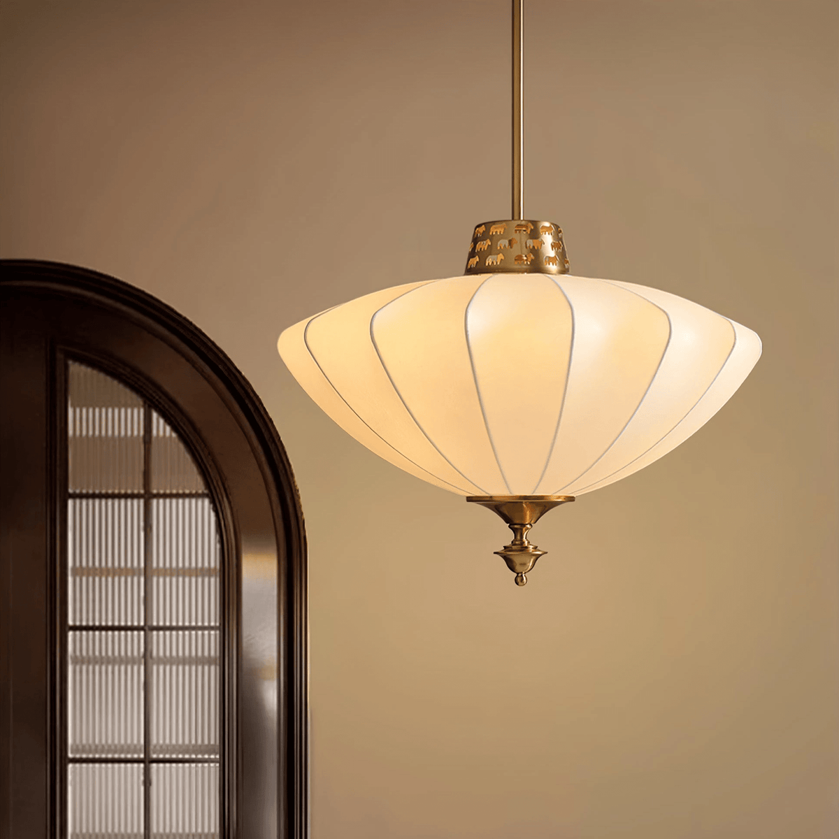 Ortalara Suspension Vintage Élégante en Soie Fleurie - Neutralighting