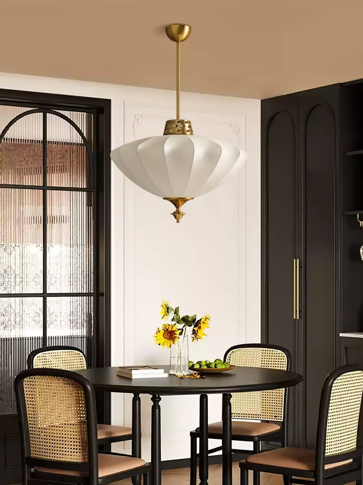 Ortalara Suspension Vintage Élégante en Soie Fleurie - Neutralighting