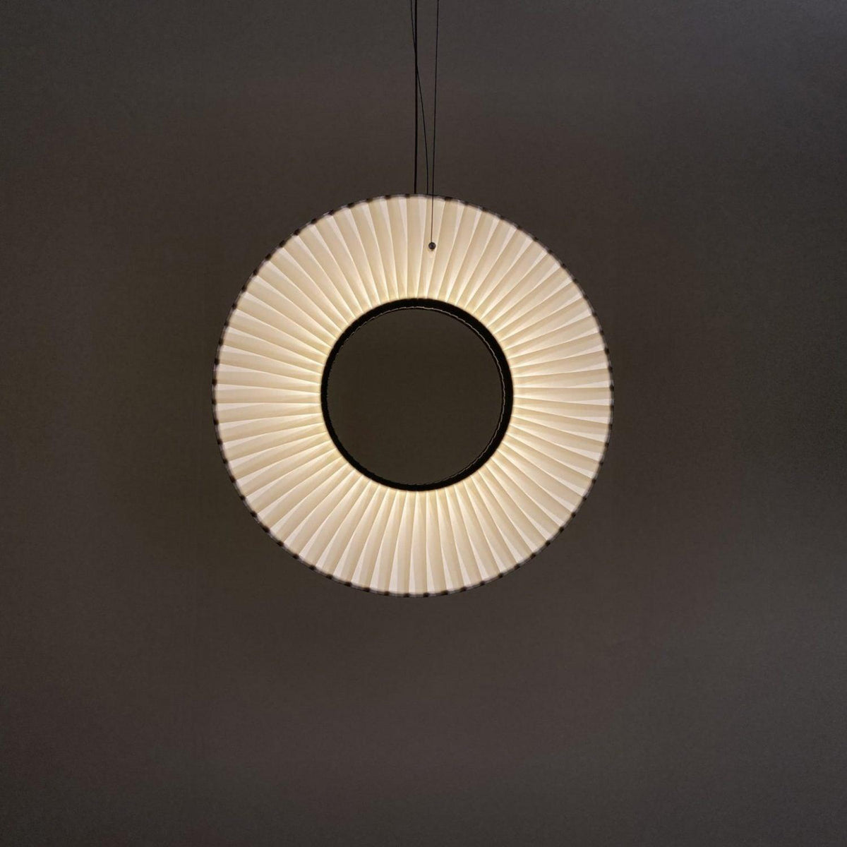 Virelithe Fabric Classic Pendant Lamp - Neutralighting