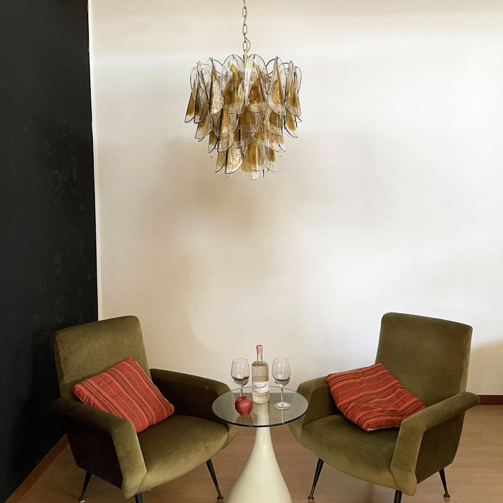 Aurora Lustre Isabella en Pétales Dorés Superposés - Neutralighting