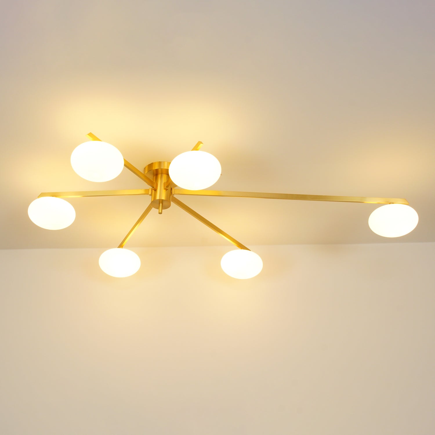 Jania Plafonnier Moderne en Verre et Métal Noir à Trois Bras - Neutralighting
