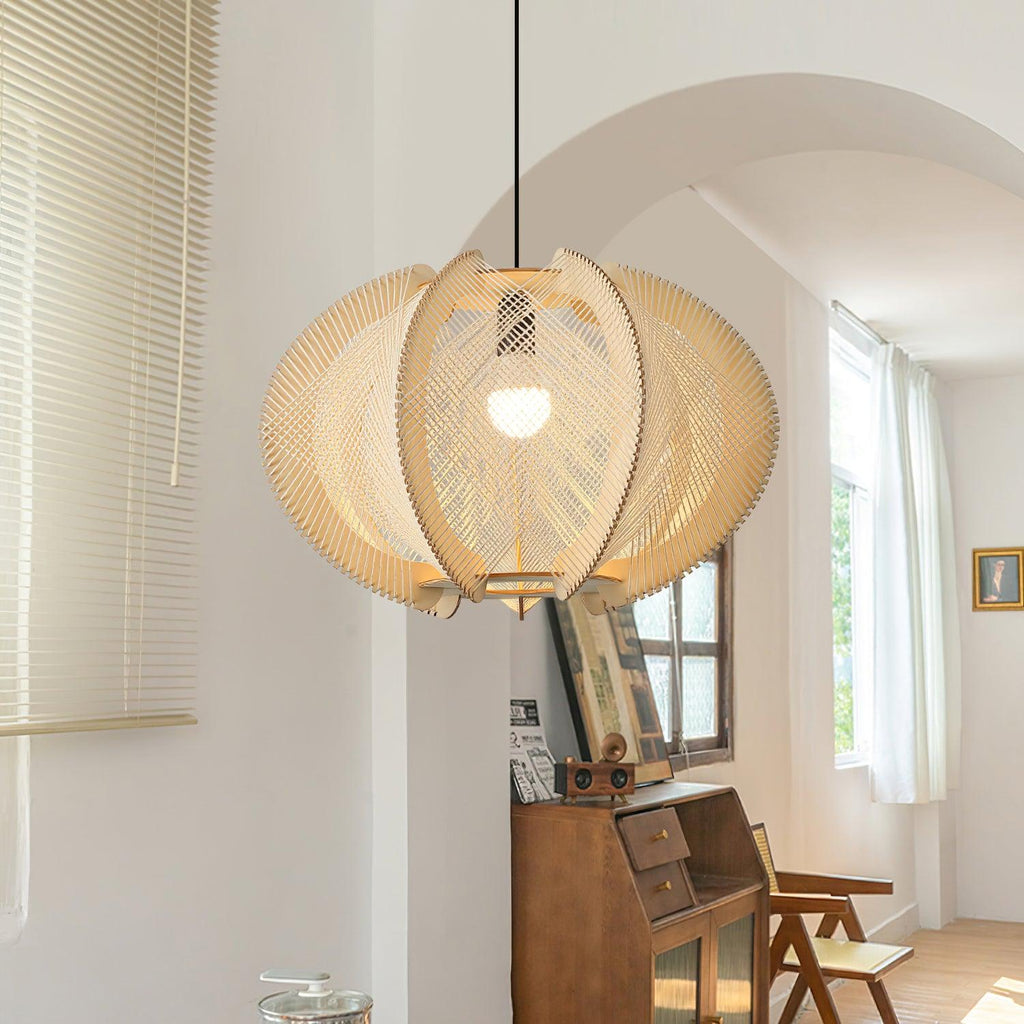 Novan Suspension avec abat-jour en tissu, structure en bois et détails en fil métallique - Neutralighting