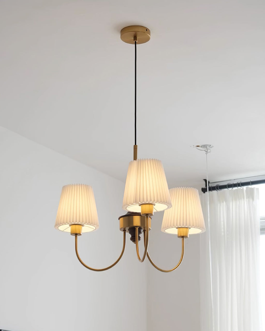 Jeremiah Lustre Abat-jours en Tissu Plissé Laiton Bois - Neutralighting