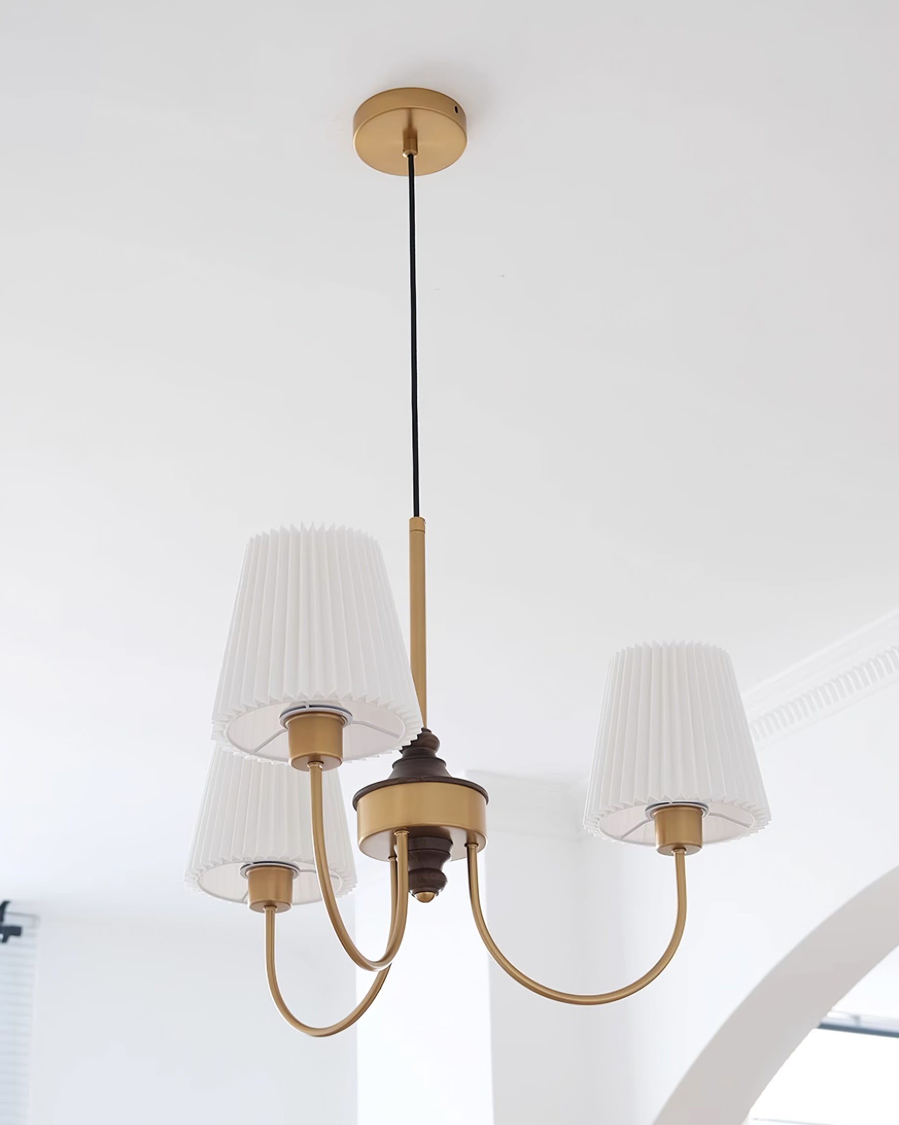 Jeremiah Lustre Abat-jours en Tissu Plissé Laiton Bois - Neutralighting