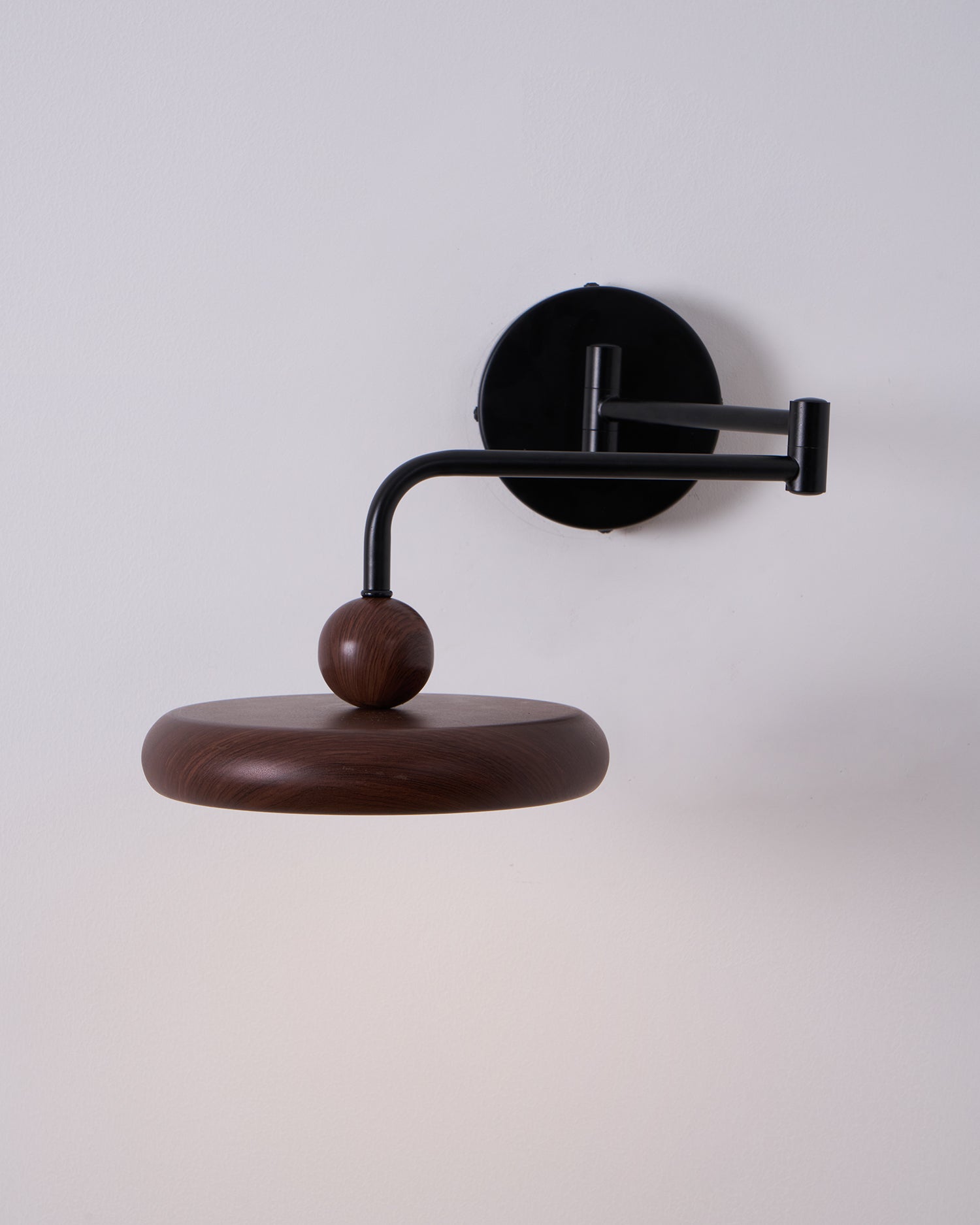 Kenshika Bois Disque Noir Applique Lumière - Neutralighting