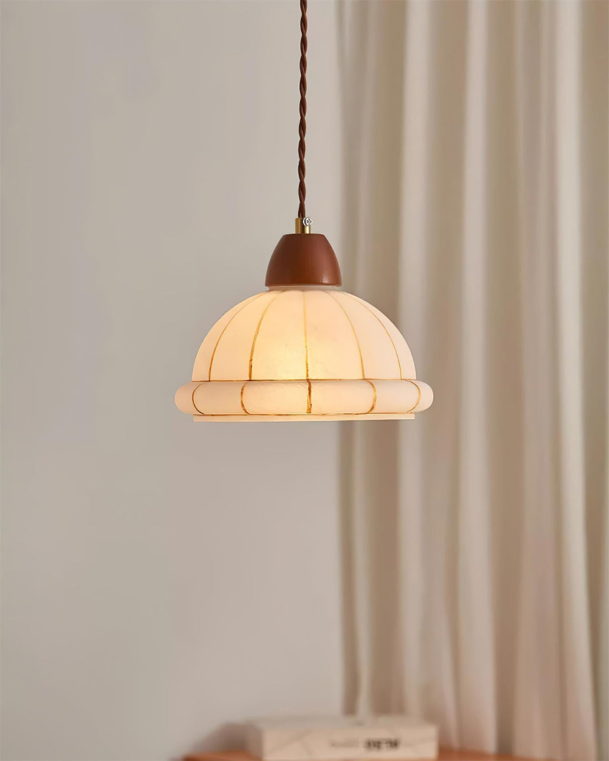Lampe Suspendue Avec Abat-jour en Verre et Accents en Bois de Noyer Minimaliste - Neutralighting