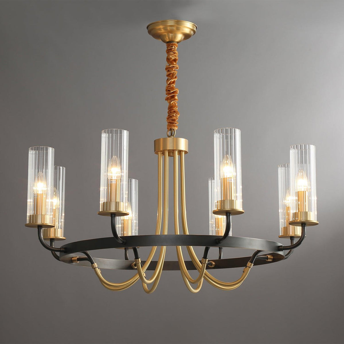 Chandelier Cadre Rond Noir Bras en Laiton avec Verre Cannelé - Neutralighting
