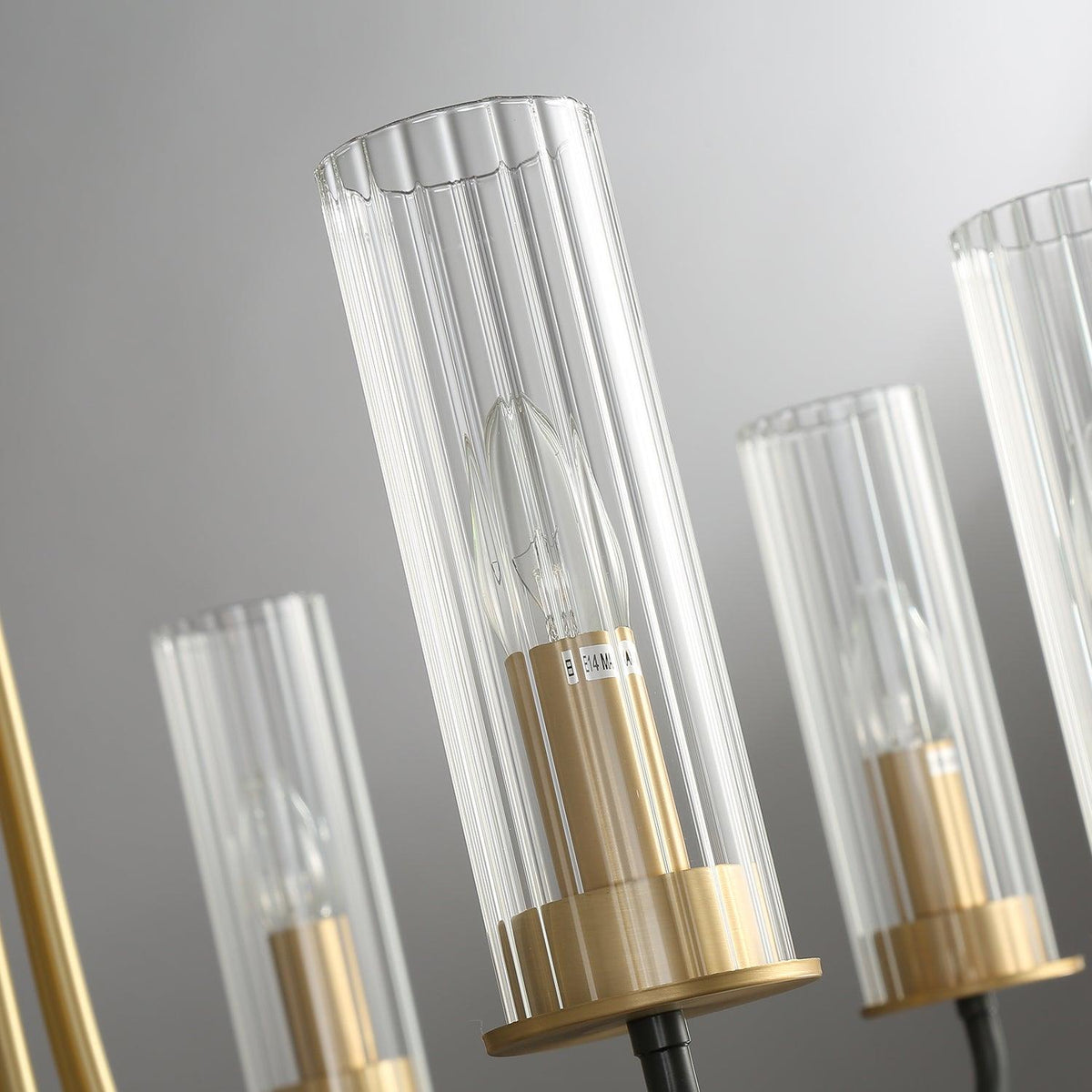 Chandelier Cadre Rond Noir Bras en Laiton avec Verre Cannelé - Neutralighting