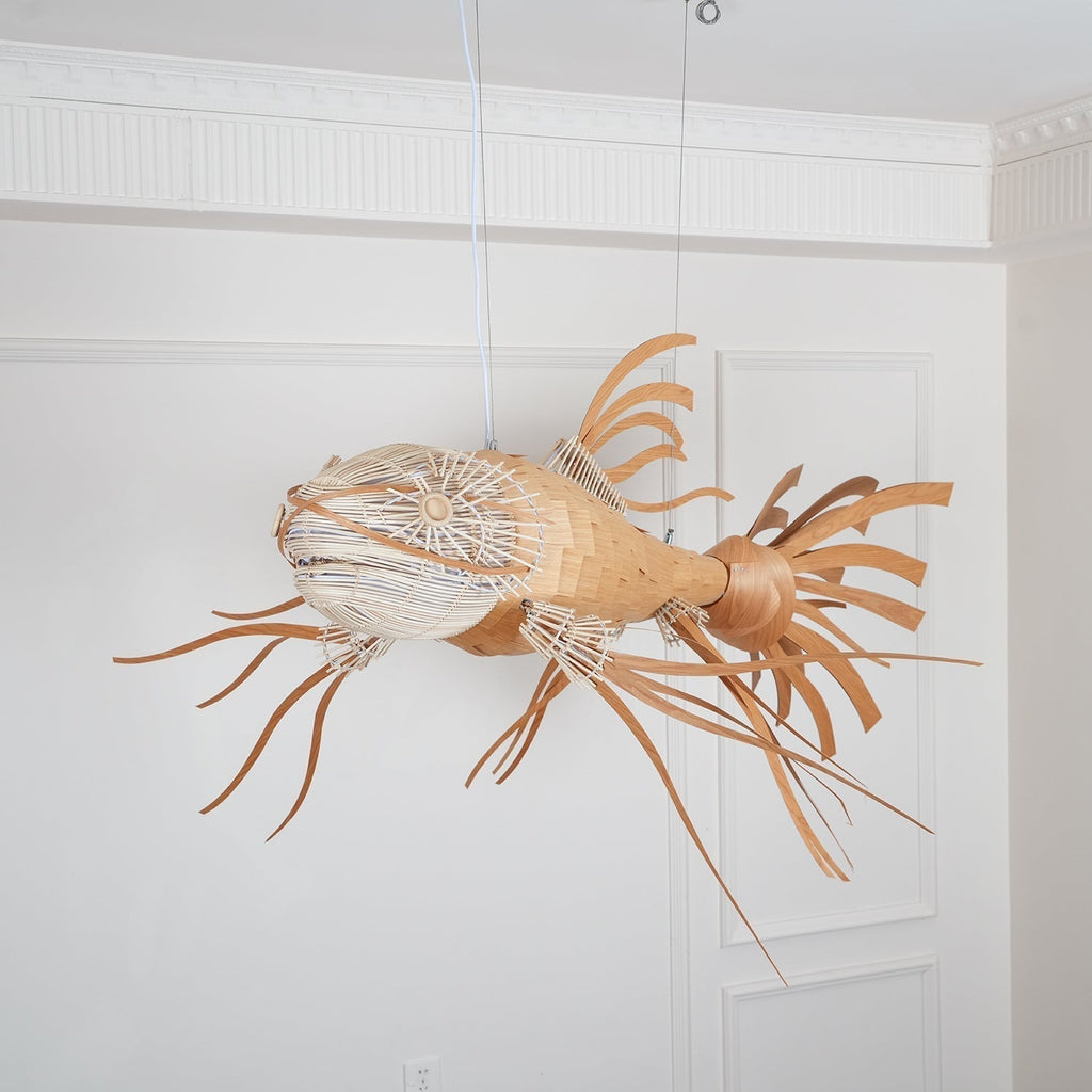 Lustra Lustre Bois Poisson Artisanal - Neutralighting