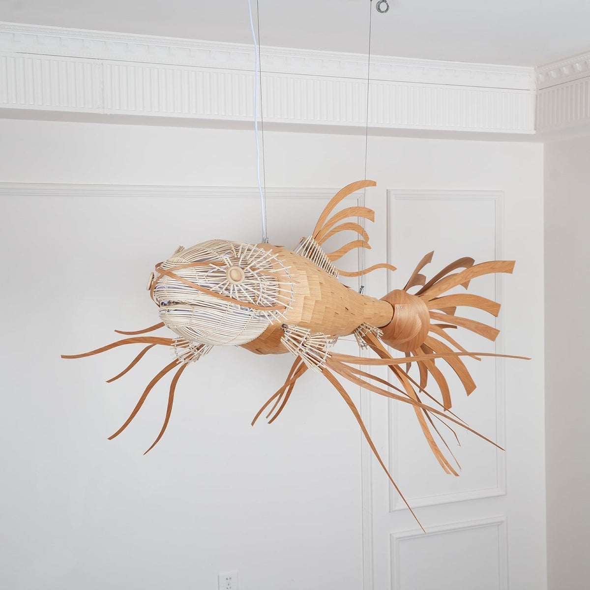 Lustra Lustre Bois Poisson Artisanal - Neutralighting