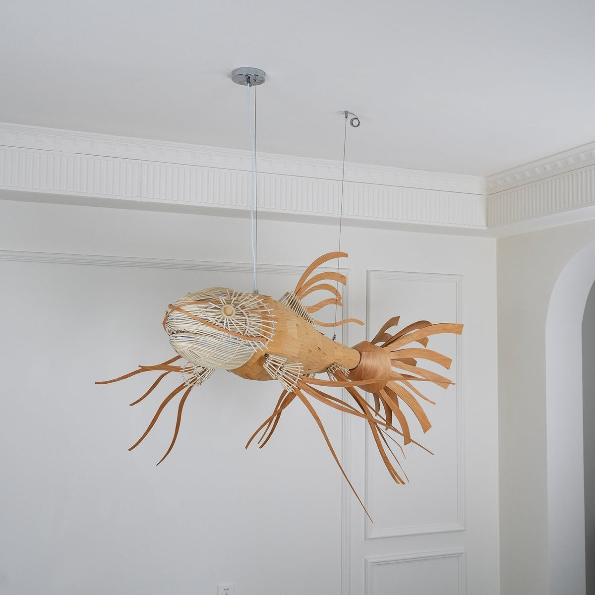 Lustra Lustre Bois Poisson Artisanal - Neutralighting