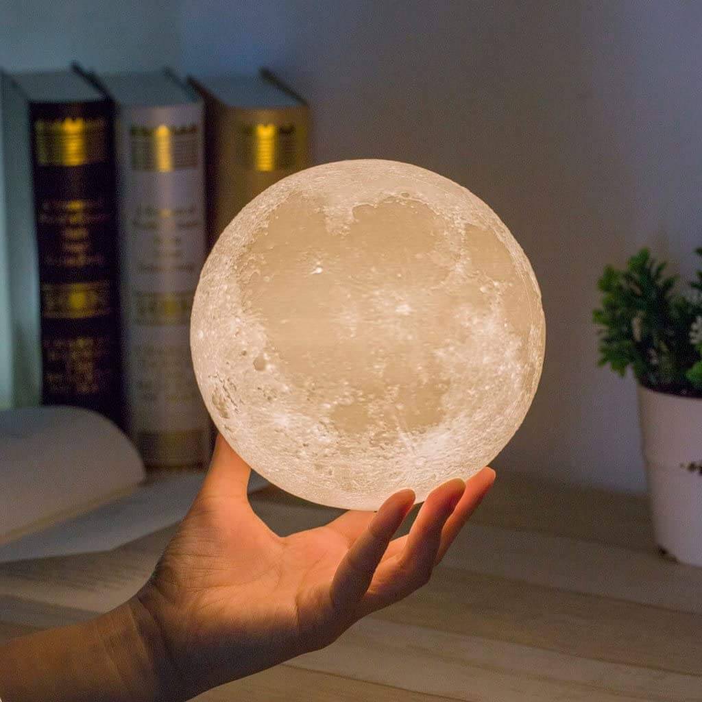 Veilleuse Lune 3D Couleur Changeante Yvonne Respire - Une Touche Élégante dans le Décor