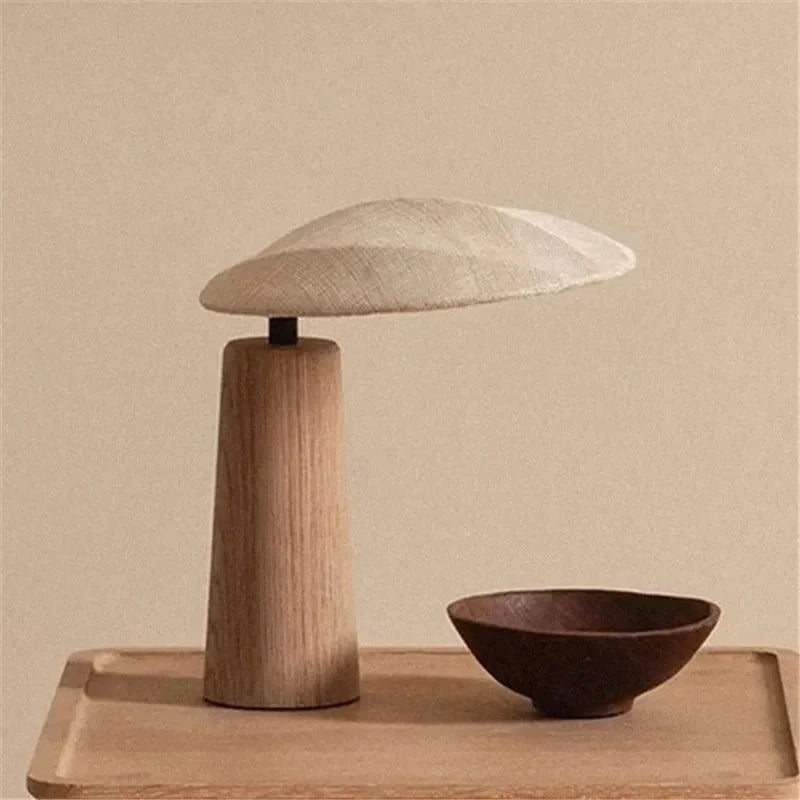 Lampe de Bureau en Bois Massif Évariste Épure - Une Touche Naturelle dans le Décor
