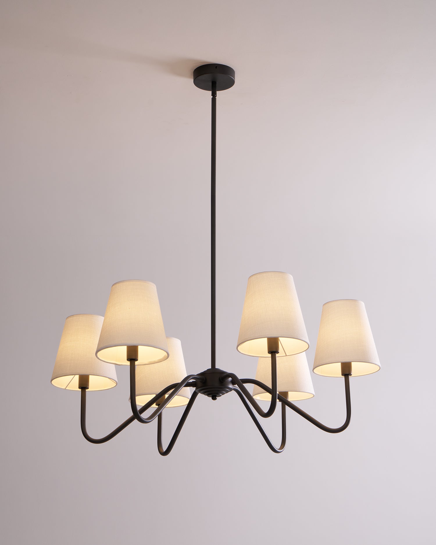 Lassen Lustre Bras Courbés Noirs Moderne - Neutralighting