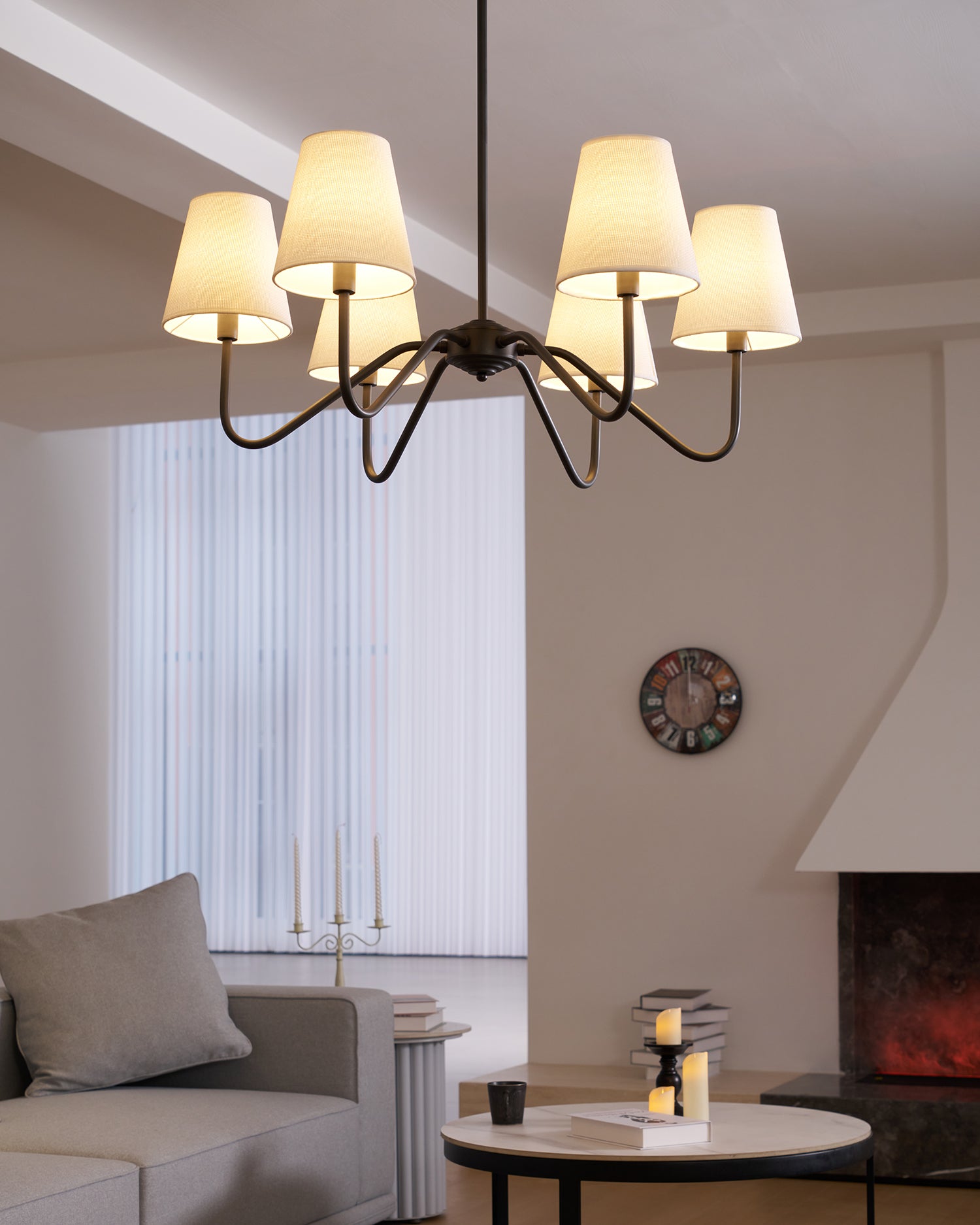 Lassen Lustre Bras Courbés Noirs Moderne - Neutralighting