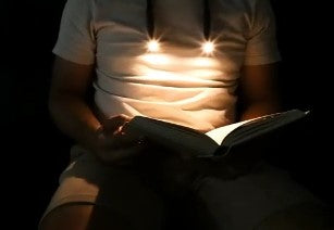 Lampe Tour de Cou Rechargeable Oscar Souffle - Une Touche Élégante dans le Décor