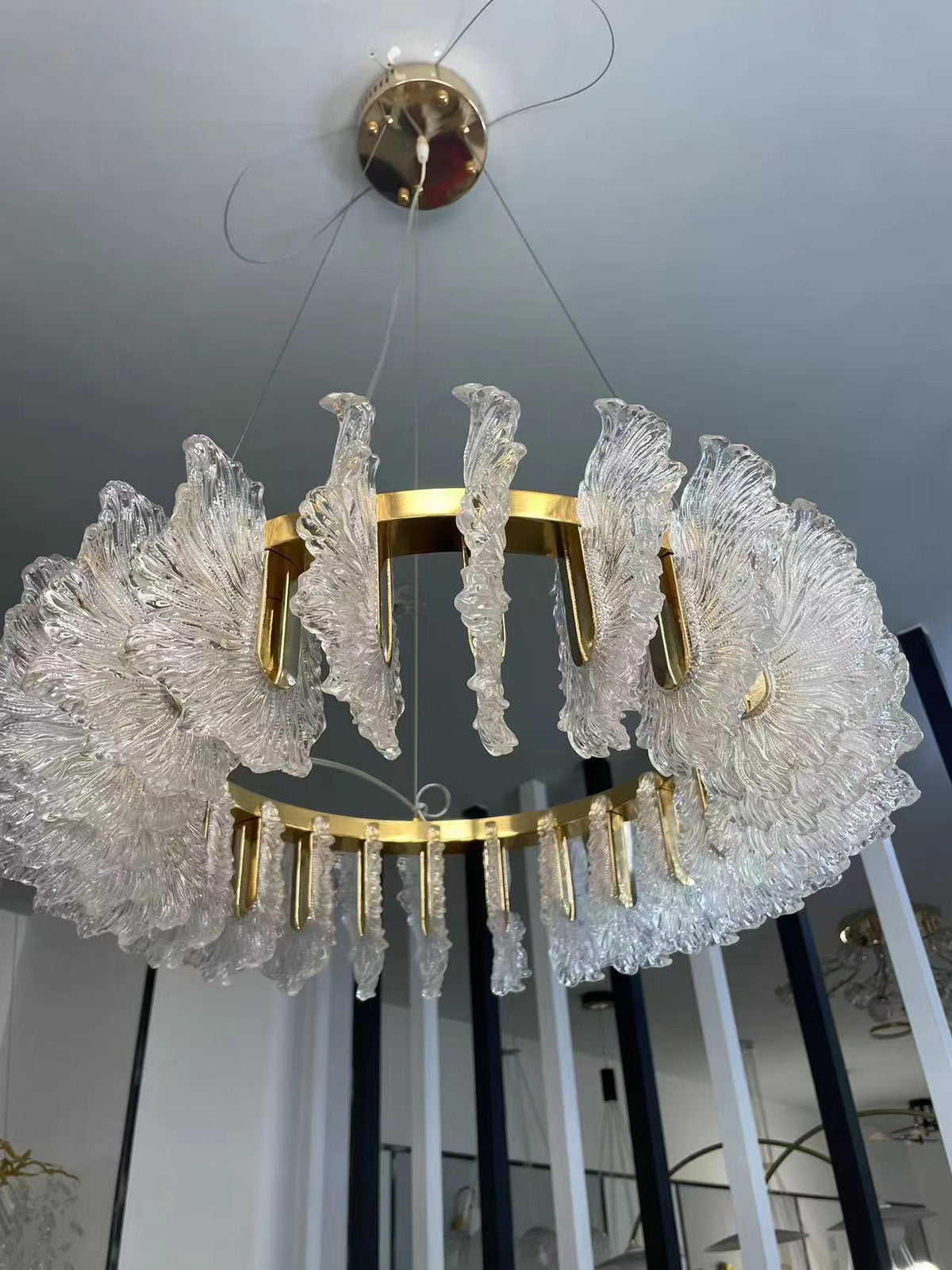 Chandelier en Verre et Acrylique de Luxe Ulcarir Feuille - Neutralighting