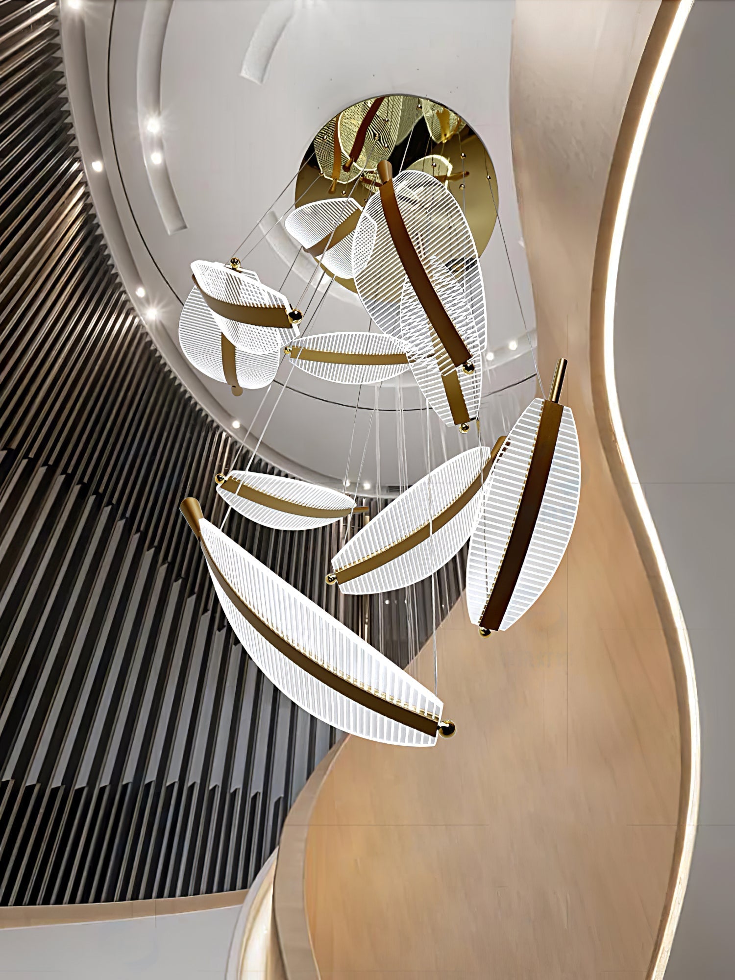 Lustra Chandelier Leaf Acrylic Gold Elegant Modern - Neutralighting
