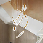 Lustra Chandelier Leaf Acrylic Gold Elegant Modern - Neutralighting