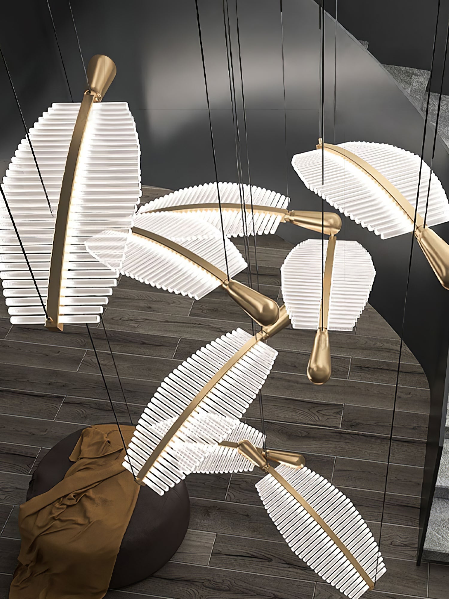 Lustra Chandelier Leaf Acrylic Gold Elegant Modern - Neutralighting