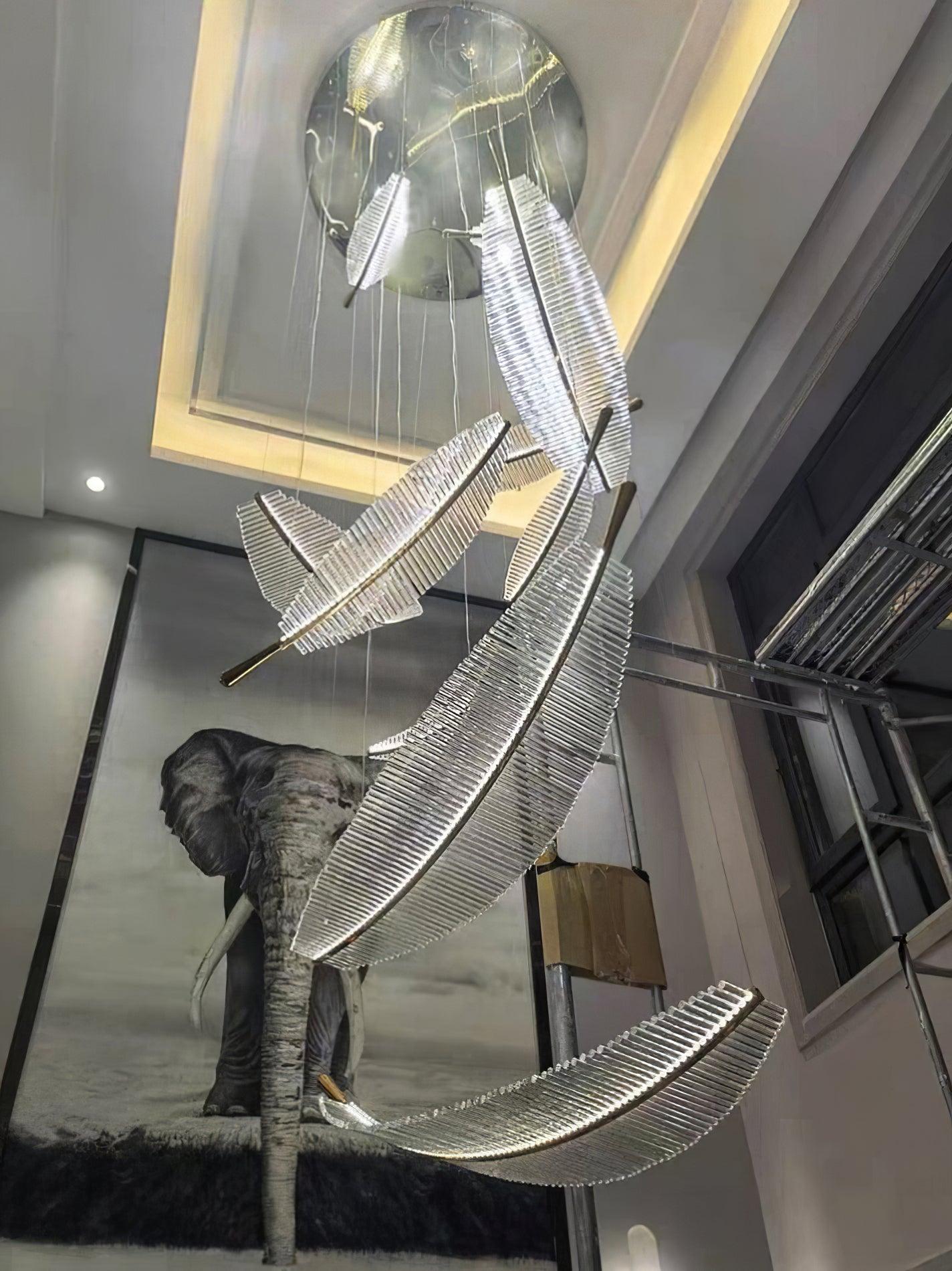 Lustra Chandelier Leaf Acrylic Gold Elegant Modern - Neutralighting