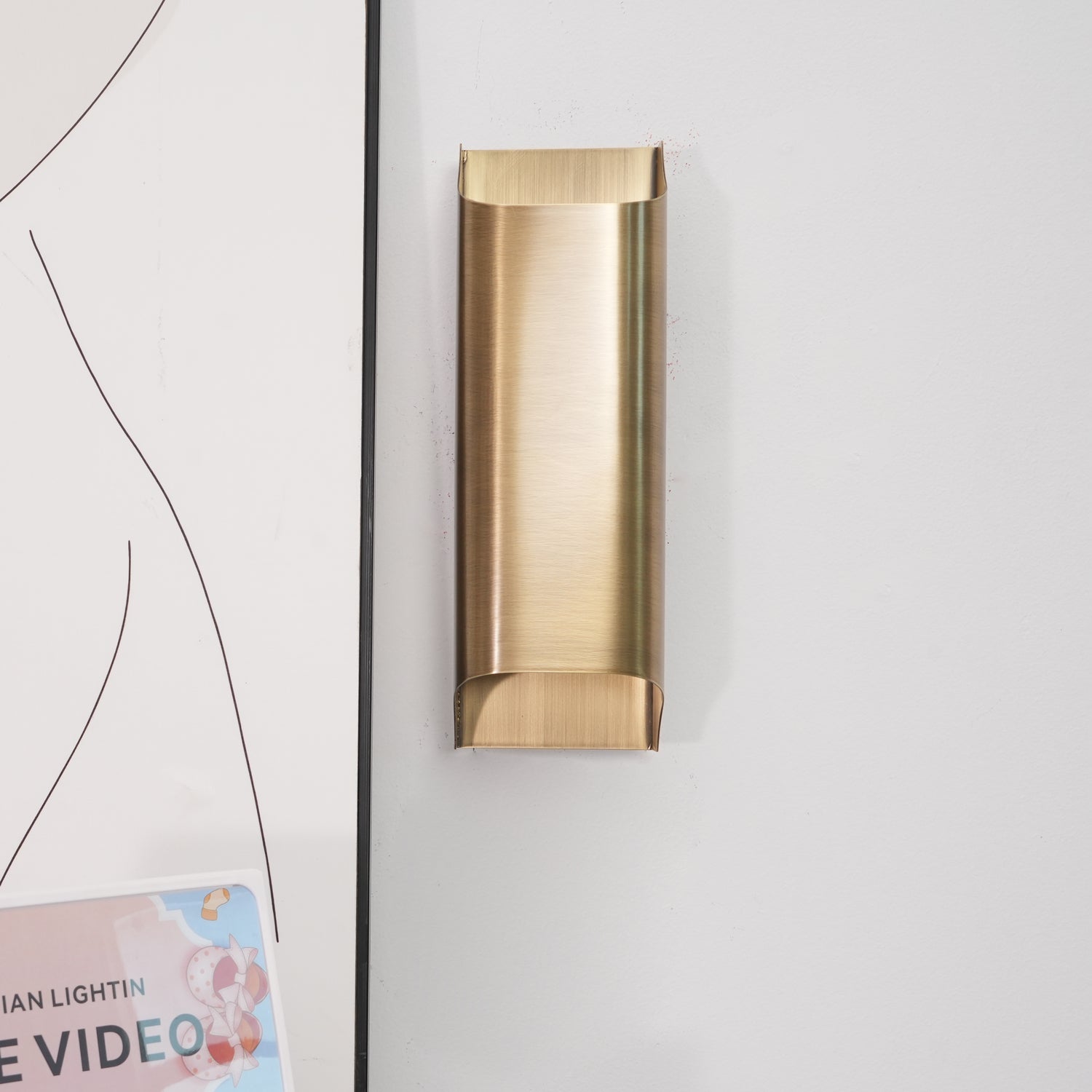 Hardy Applique Murale d'Art Nordic en Laiton - Neutralighting