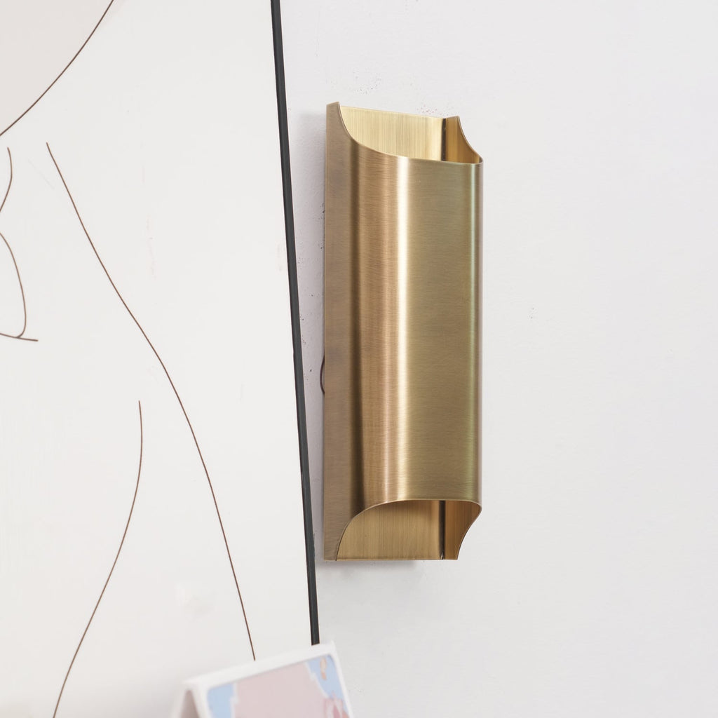 Hardy Applique Murale d'Art Nordic en Laiton - Neutralighting