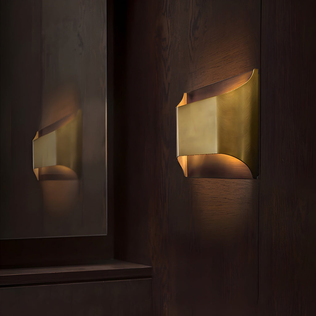 Hardy Applique Murale d'Art Nordic en Laiton - Neutralighting