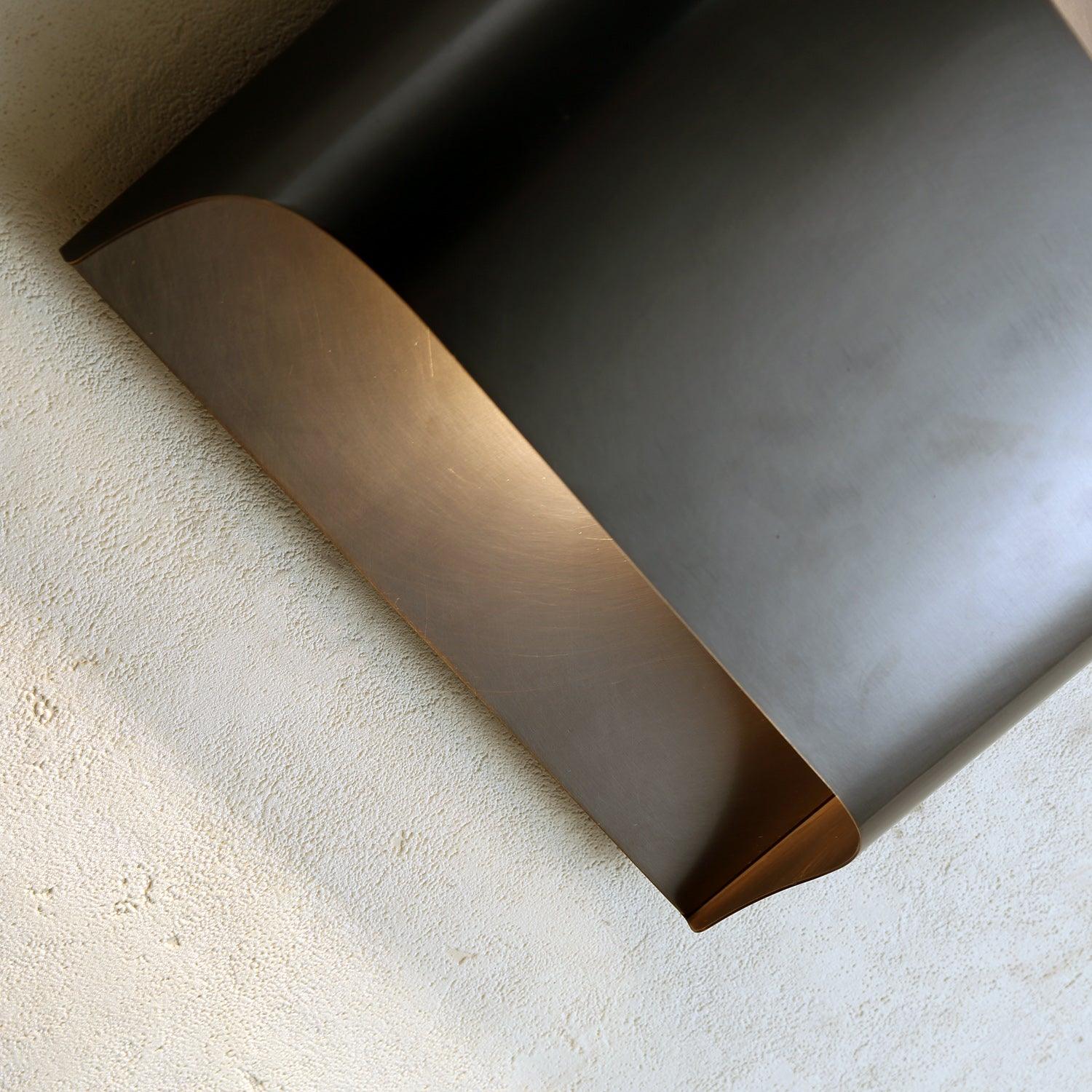 Hardy Applique Murale d'Art Nordic en Laiton - Neutralighting