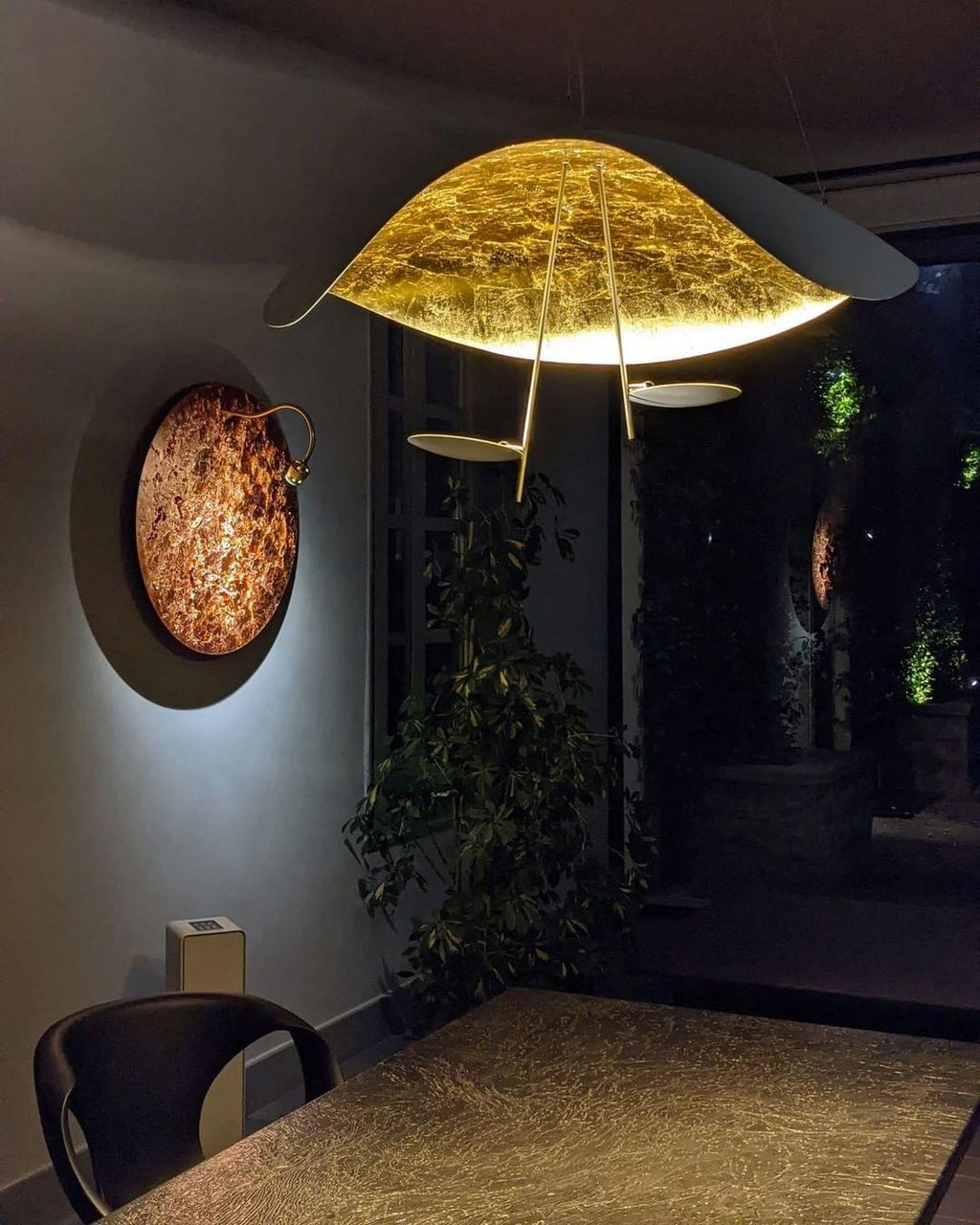 Lustra Suspension Lampe Abat-jour Courbé Noir et Or - Neutralighting