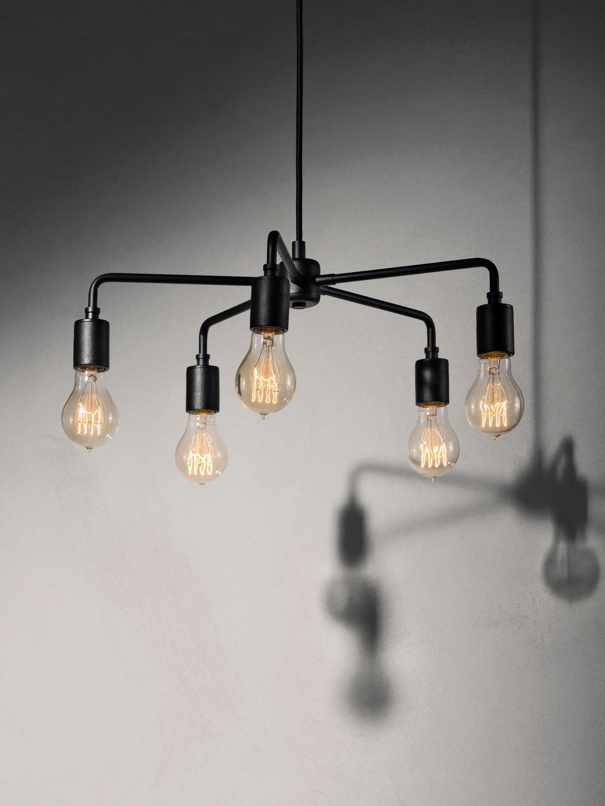Chandelier Métal Industriel Traditionnel Vecarisra - Neutralighting