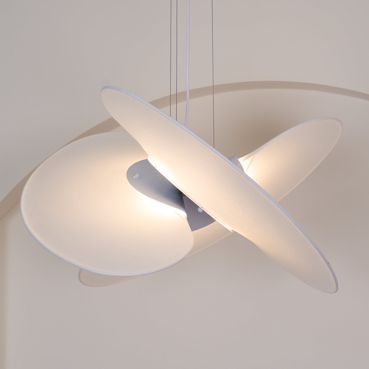 Whirl Suspension Lampe en Tissu Moderne - Neutralighting